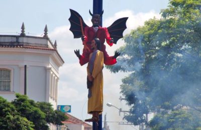21 - Dilma e a malhação do Judas