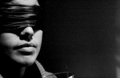 43 - Que não vendem os meus olhos ou calem a minha boca