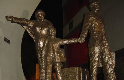 Revista Livre Mercado -  Especial da cidade de Salto - Salto, 21 de Novembro de 2007 - Gerais da cidade da Estancia Turistica de Salto. Monumento ao fundadores da cidade, localizada na praca da Matriz, na regaio central da cidade. (Foto: Rivaldo Gomes)
