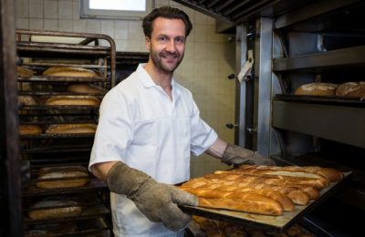 90 - Do quanto se ouvia de uma parede para outra